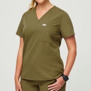 Figs Catarina One Pocket V-neck Top Olive Green Size XS